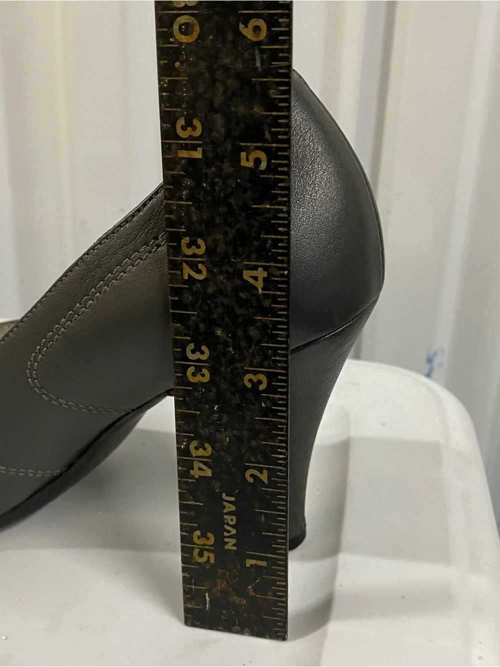 Kenneth Cole Reaction “Go Out” Mary Jane Heels, Women’s Pumps, Grey, 6M, A405713